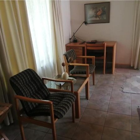 Hotel Pension Palmquell Klein Windhoek Dış mekan fotoğraf