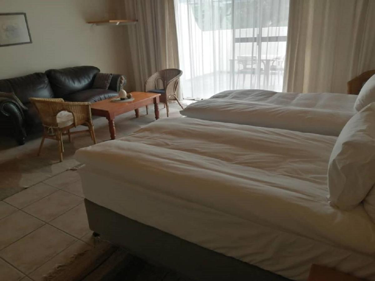 Hotel Pension Palmquell Klein Windhoek Dış mekan fotoğraf